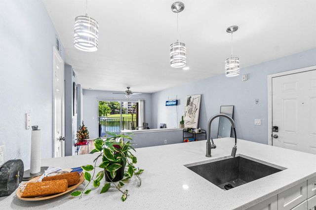 1885 Palm Cove Boulevard 10-207, Delray Beach, FL 33445