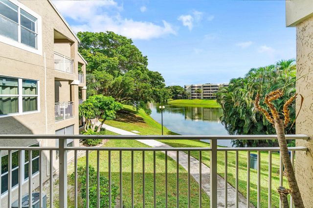 1885 Palm Cove Boulevard 10-207, Delray Beach, FL 33445