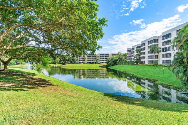 1885 Palm Cove Boulevard 10-207, Delray Beach, FL 33445