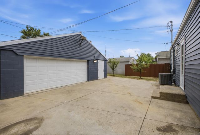 165 Demorest Avenue, Columbus, OH 43204