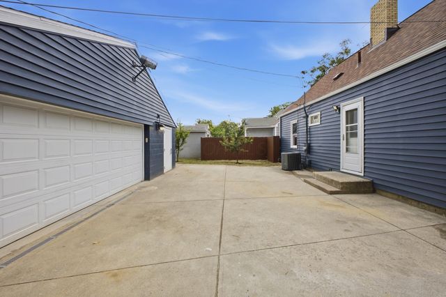 165 Demorest Avenue, Columbus, OH 43204