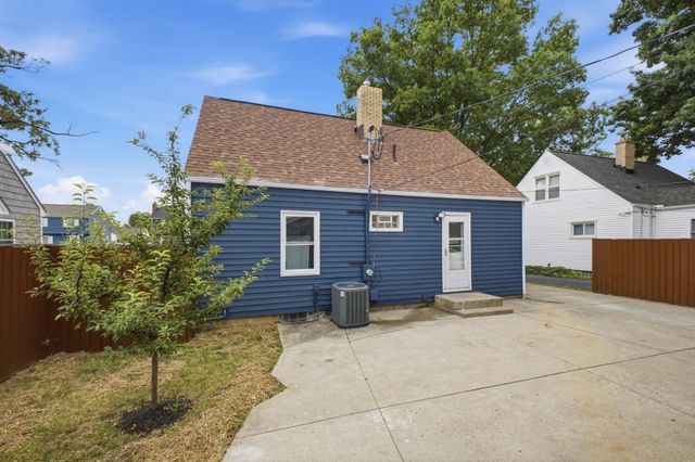 165 Demorest Avenue, Columbus, OH 43204