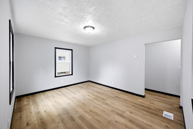 165 Demorest Avenue, Columbus, OH 43204
