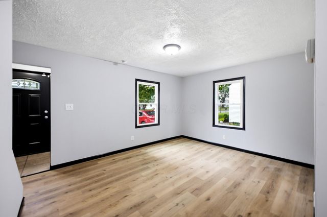 165 Demorest Avenue, Columbus, OH 43204