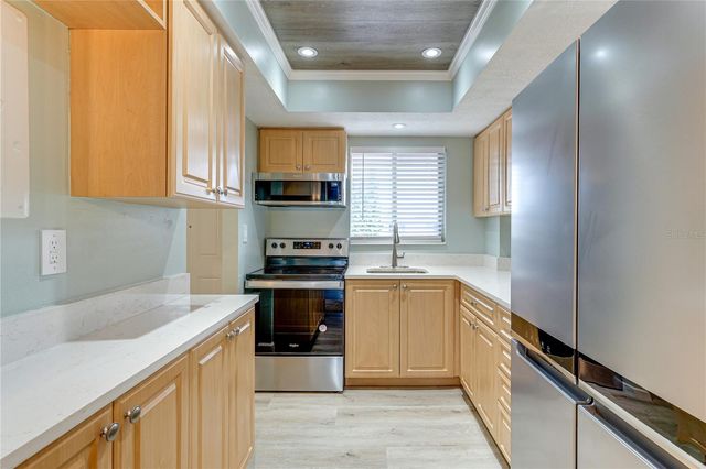 4242 HERON WAY B323, Bradenton, FL 34205