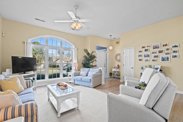 1004 Sand Dollar Ct., North Myrtle Beach, SC 29582