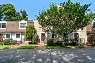 26 Denmark 26, Needham, MA 02492