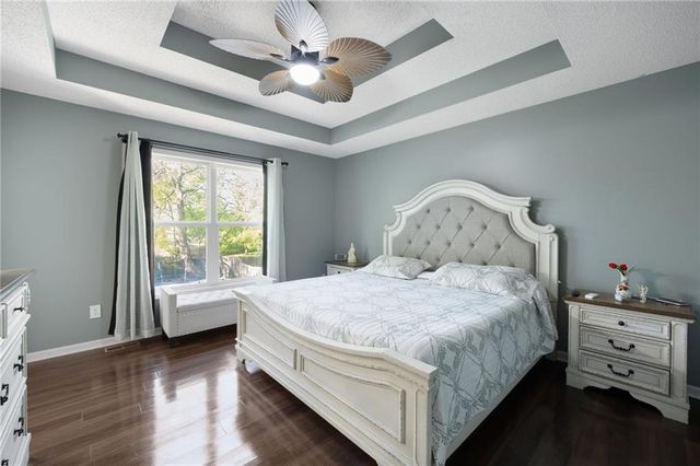 20490 W 219th Terrace, Spring Hill, KS 66083