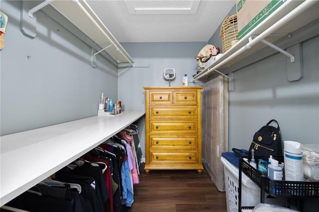 20490 W 219th Terrace, Spring Hill, KS 66083