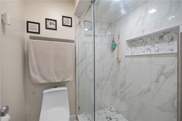 20490 W 219th Terrace, Spring Hill, KS 66083