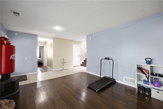 20490 W 219th Terrace, Spring Hill, KS 66083