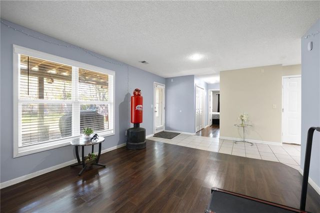 20490 W 219th Terrace, Spring Hill, KS 66083