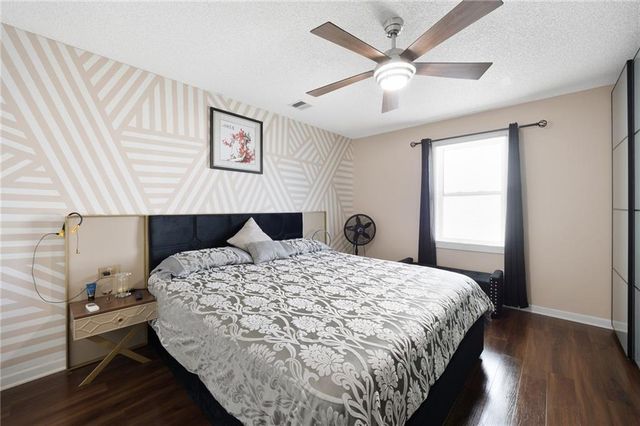 20490 W 219th Terrace, Spring Hill, KS 66083