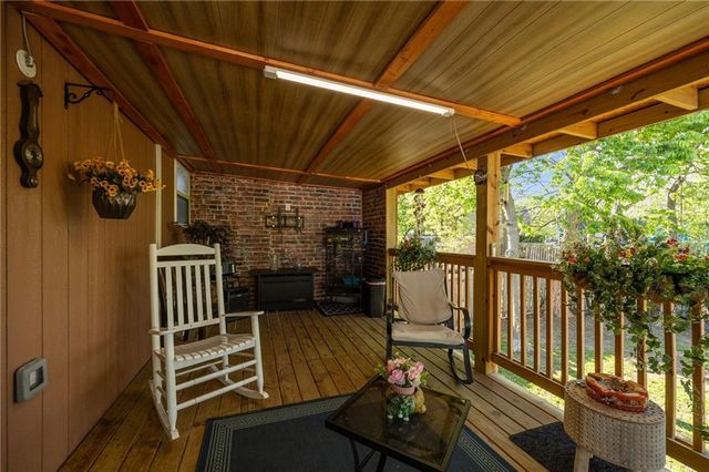 20490 W 219th Terrace, Spring Hill, KS 66083