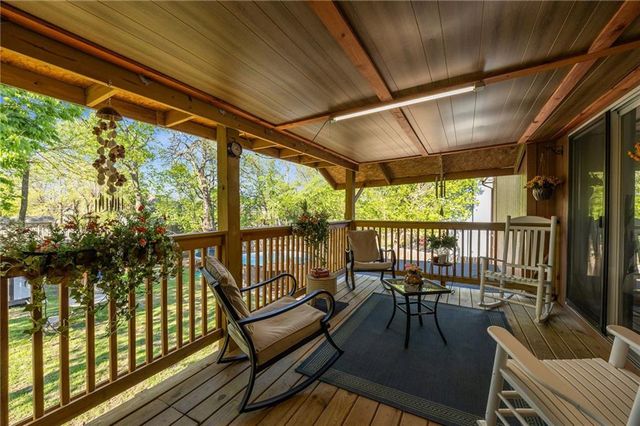 20490 W 219th Terrace, Spring Hill, KS 66083
