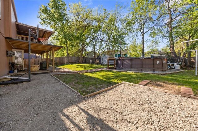 20490 W 219th Terrace, Spring Hill, KS 66083