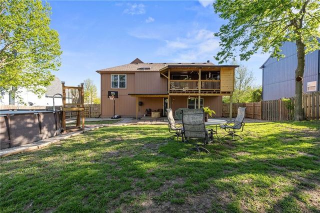 20490 W 219th Terrace, Spring Hill, KS 66083