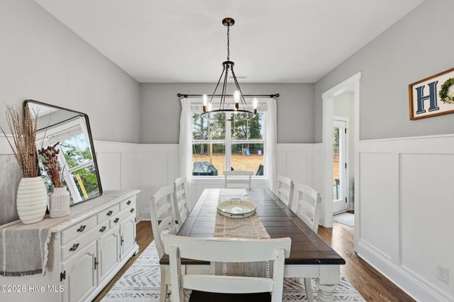 38 Pin Oak Court, Hampstead, NC 28443