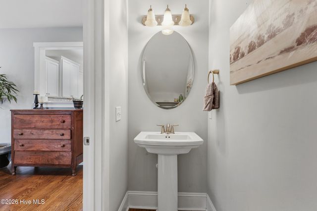 38 Pin Oak Court, Hampstead, NC 28443