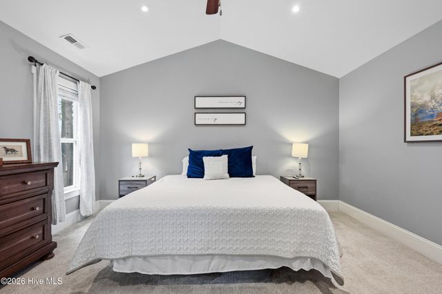 38 Pin Oak Court, Hampstead, NC 28443