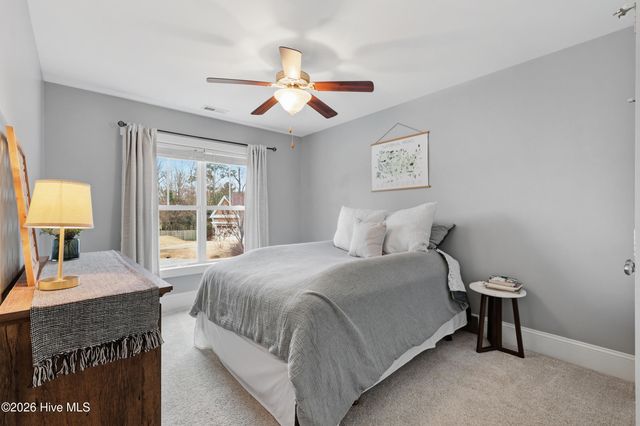 38 Pin Oak Court, Hampstead, NC 28443