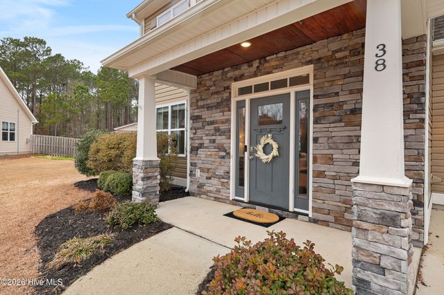 38 Pin Oak Court, Hampstead, NC 28443