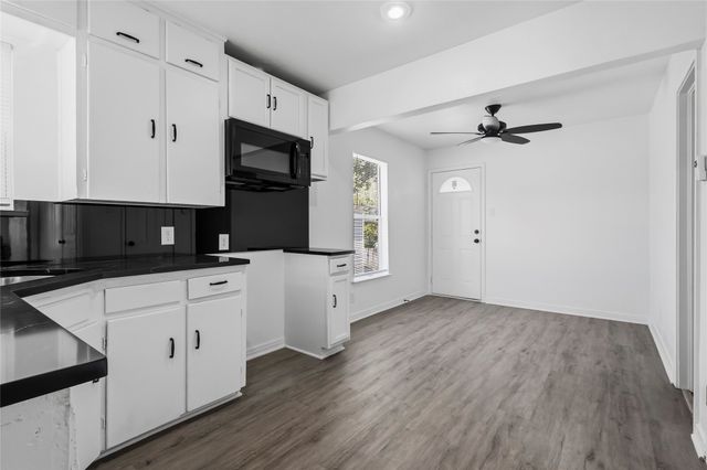 3222 Nebraska Avenue, Dallas, TX 75216