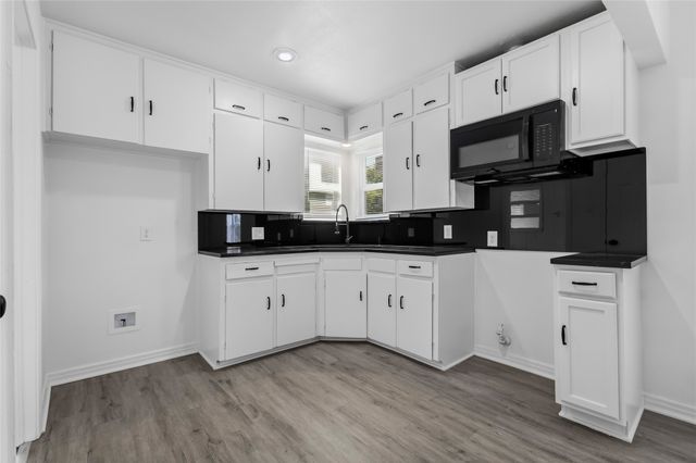 3222 Nebraska Avenue, Dallas, TX 75216
