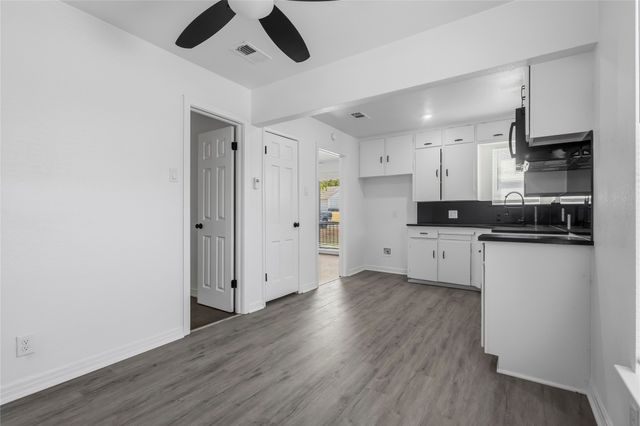 3222 Nebraska Avenue, Dallas, TX 75216