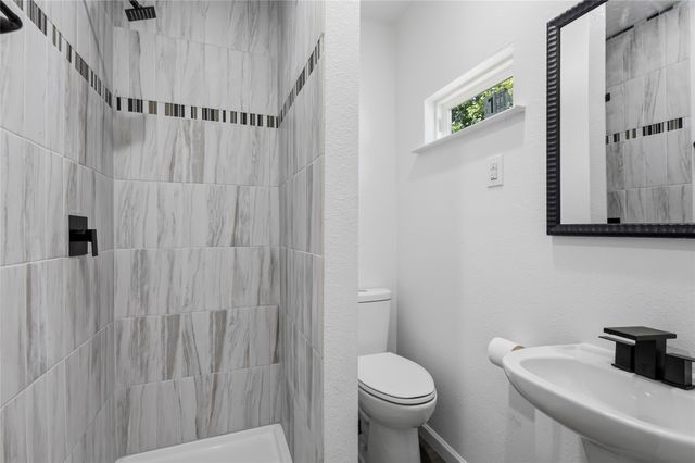 3222 Nebraska Avenue, Dallas, TX 75216