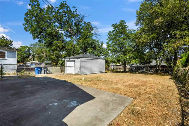 3222 Nebraska Avenue, Dallas, TX 75216