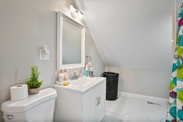 75 Hemlock Street, Bridgeport, CT 06605