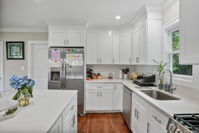 75 Hemlock Street, Bridgeport, CT 06605