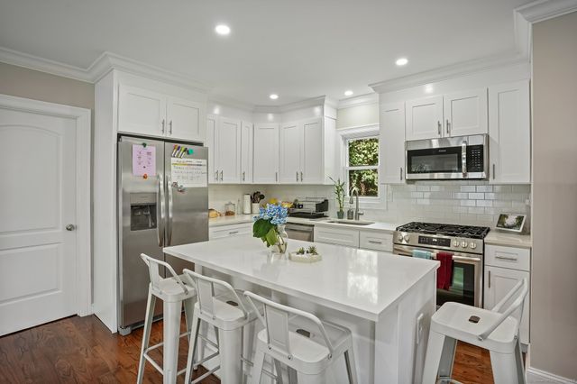 75 Hemlock Street, Bridgeport, CT 06605