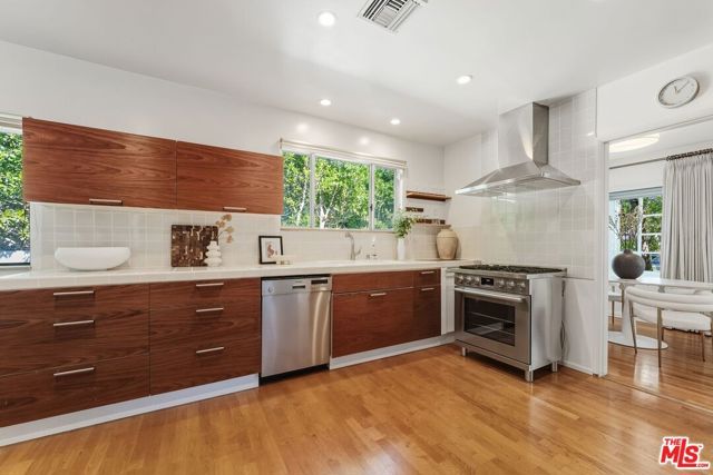 4001 Alcove Avenue, Studio City (los Angeles), CA 91604