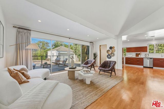 4001 Alcove Avenue, Studio City (los Angeles), CA 91604