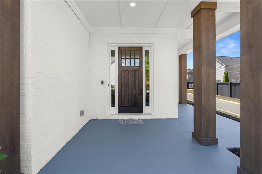 Image 3 of property listing at 3420 Charlesbourg Run, Cumming, GA 30028