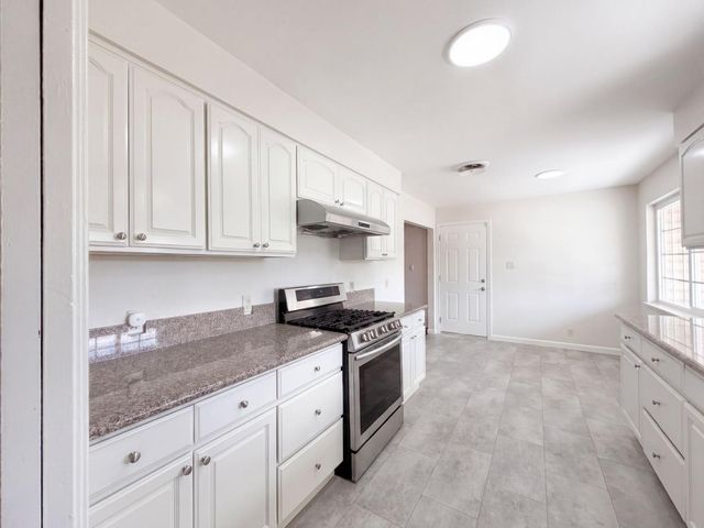 1801 60th Ave, Sacramento, CA 95822