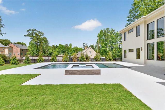 92 Whitehead Road, Sugar Hill, GA 30518