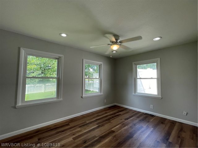 2618 S M Street, Fort Smith, AR 72901