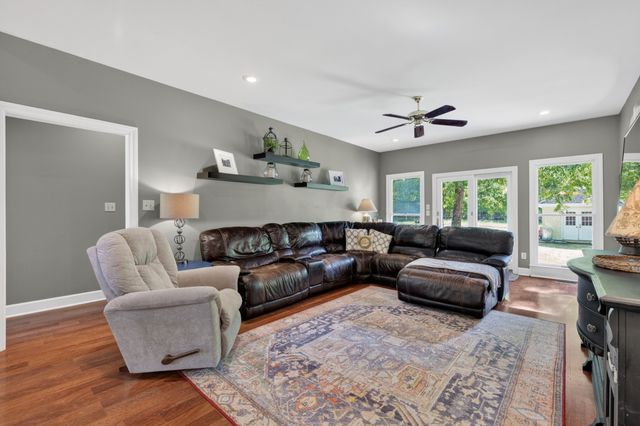 132 Ashton Cir, Fayetteville, TN 37334