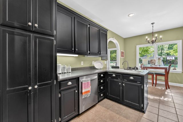 132 Ashton Cir, Fayetteville, TN 37334