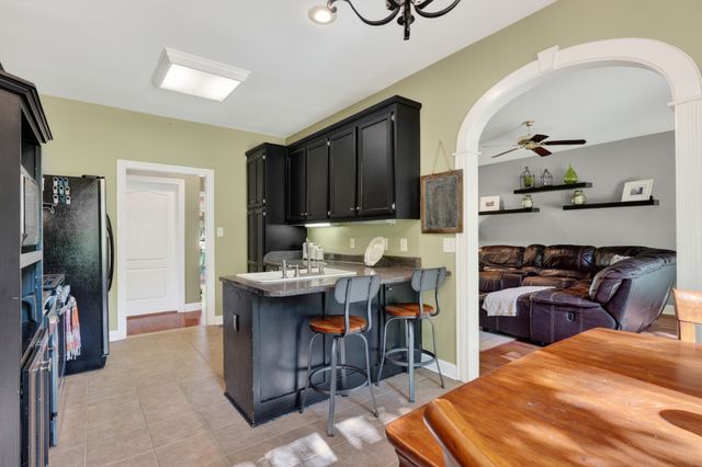 132 Ashton Cir, Fayetteville, TN 37334