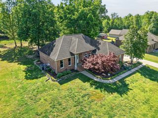 132 Ashton Cir, Fayetteville, TN 37334