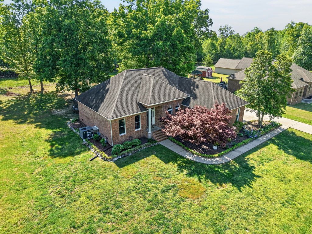 132 Ashton Cir, Fayetteville, TN 37334