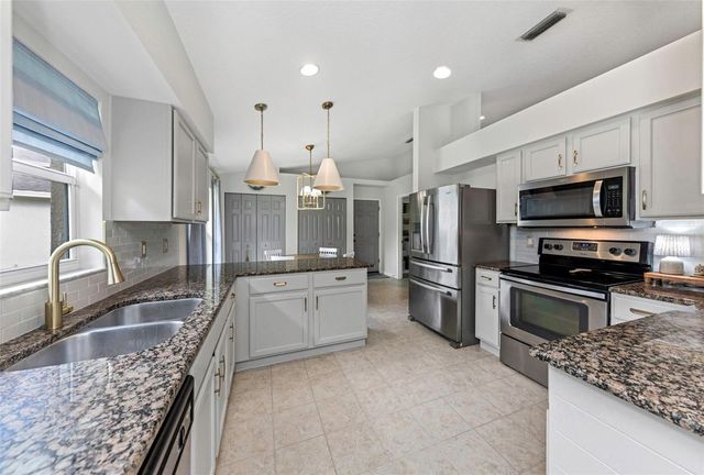 4604 PURPLE TIGER COURT, Lutz, FL 33558