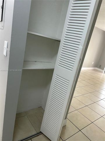 1225 NE 124th Street 27A, North Miami, FL 33161