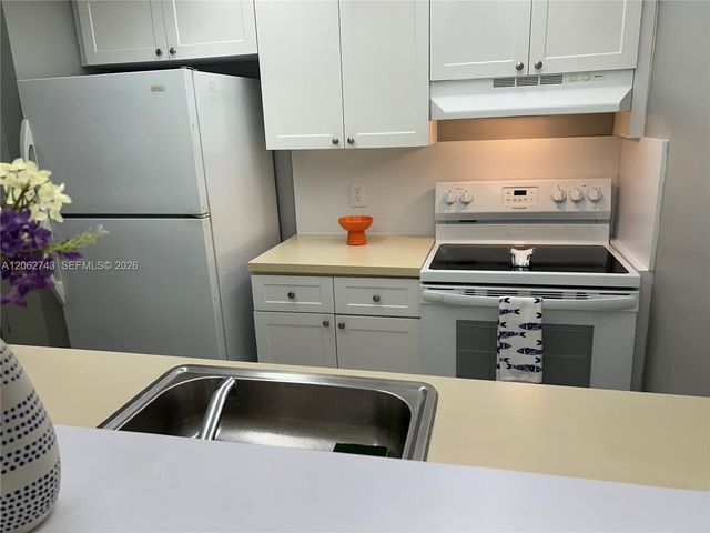 1225 NE 124th Street 27A, North Miami, FL 33161