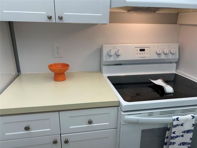 1225 NE 124th Street 27A, North Miami, FL 33161