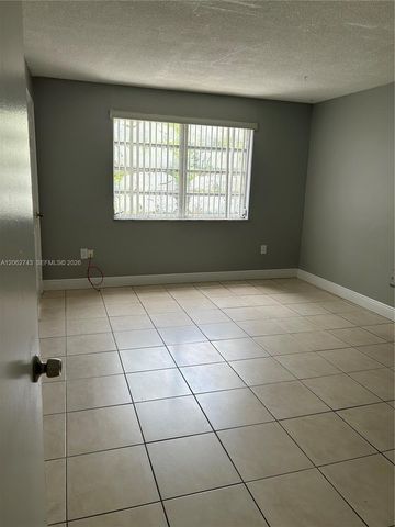 1225 NE 124th Street 27A, North Miami, FL 33161